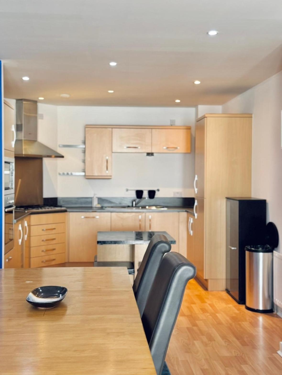 Modern Two Bedroom Apartments EDI Kültér fotó