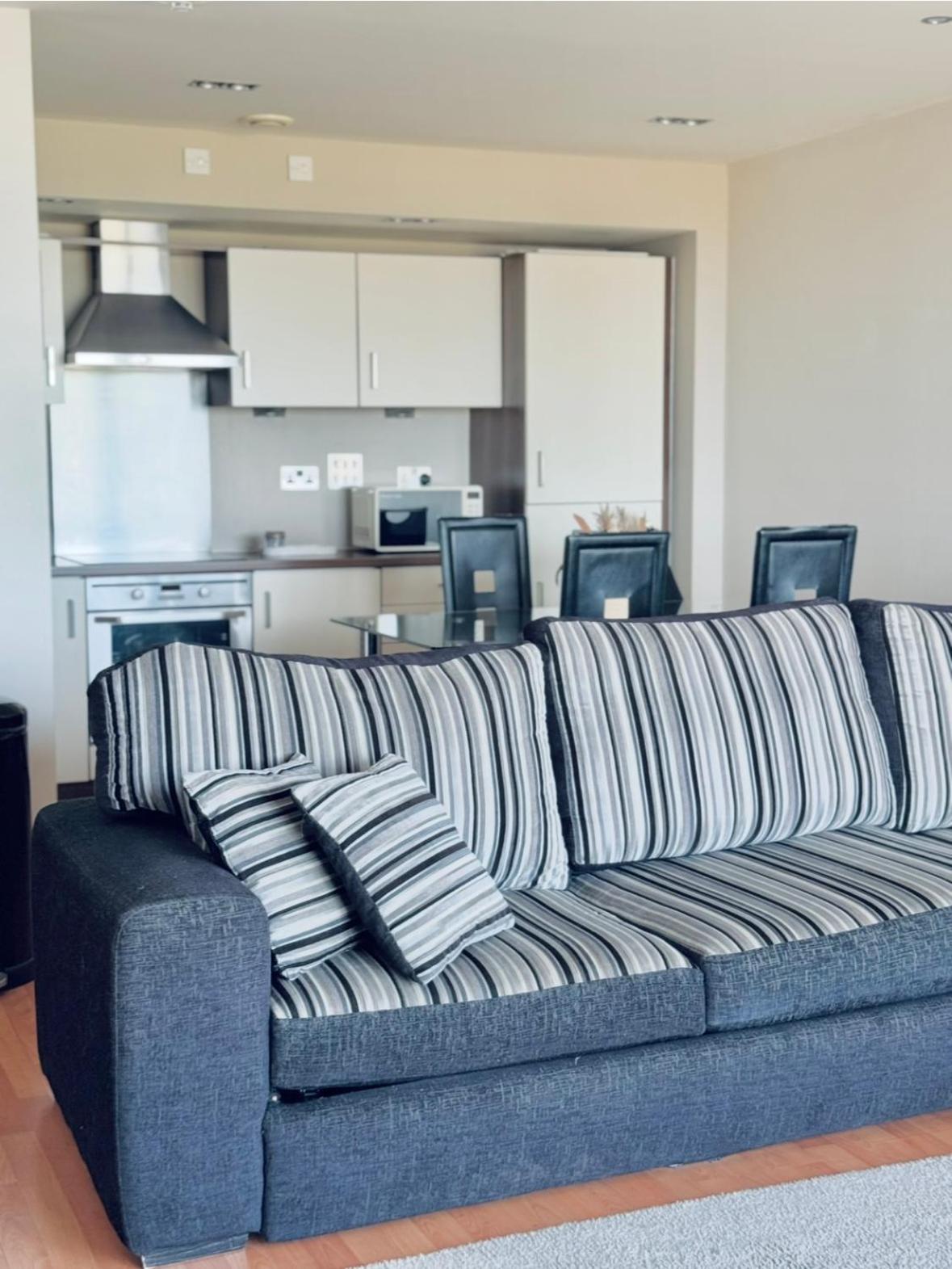 Modern Two Bedroom Apartments EDI Kültér fotó