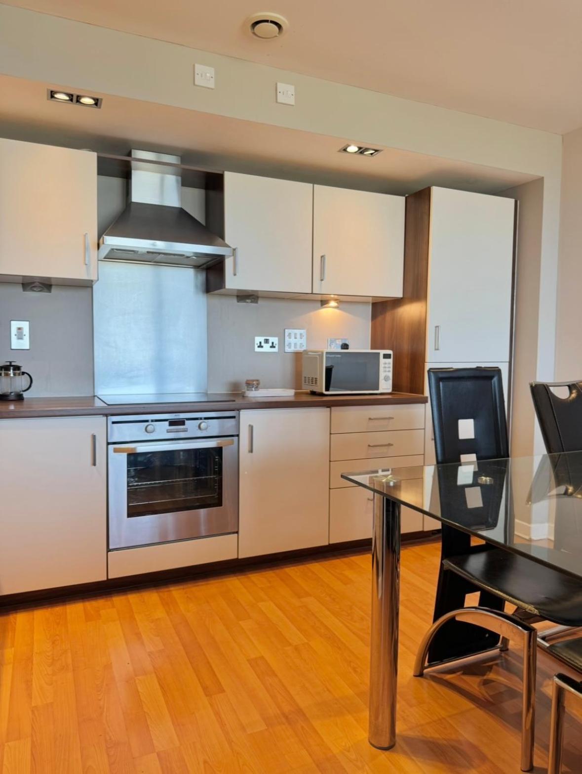Modern Two Bedroom Apartments EDI Kültér fotó